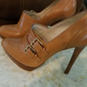 Michael Kors size 9M